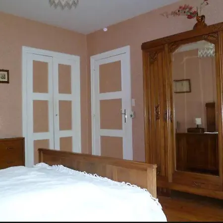 Maison Sur Rhue 度假居