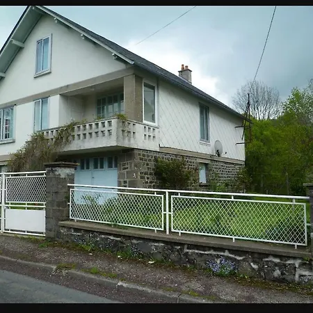 Maison Sur Rhue Holiday home Egliseneuve-d'Entraigues